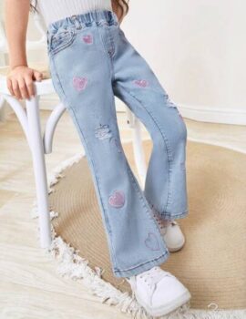 A26023 – Pantalon Jean Con Corazon Rosado – 6A